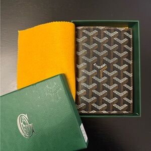 Goyard Black and White Key Holder